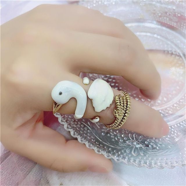 Swan Ring