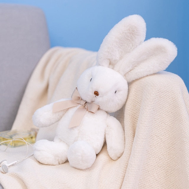 舒適的兔子毛絨玩具
